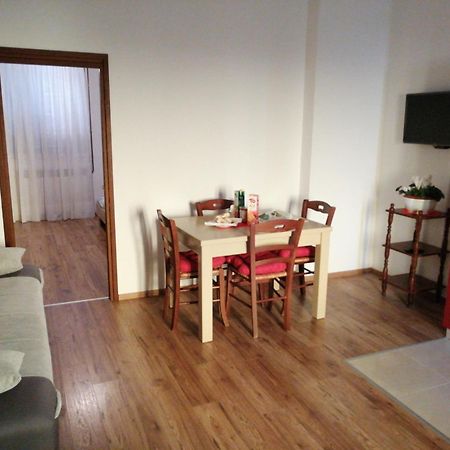 Appartamento Apartman Aurora Porec Esterno foto